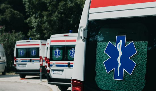 大英救护车转运病人过路高速收费吗?
